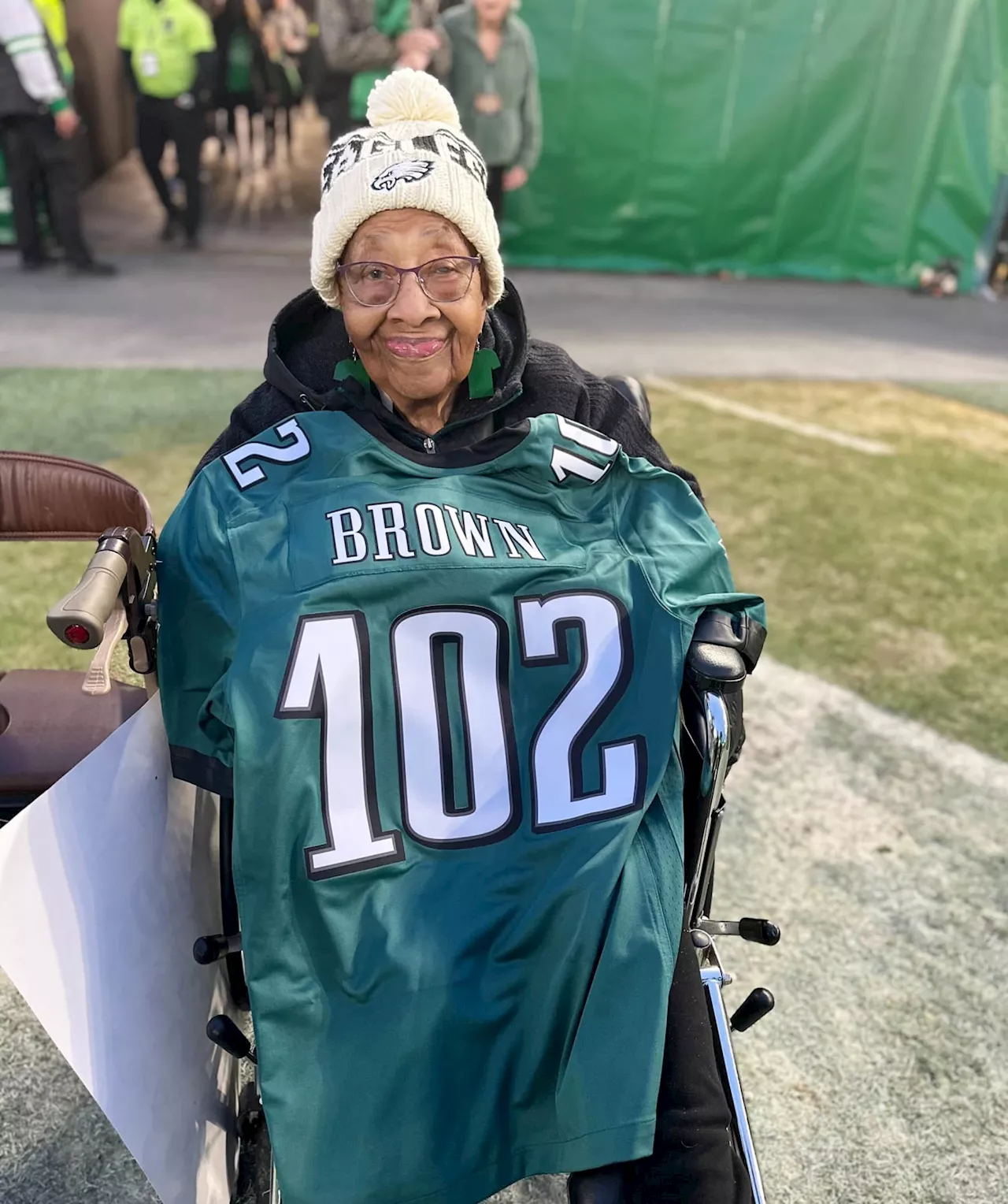 102-Year-Old Eloise Brown's Unwavering Love for the Philadelphia Eagles