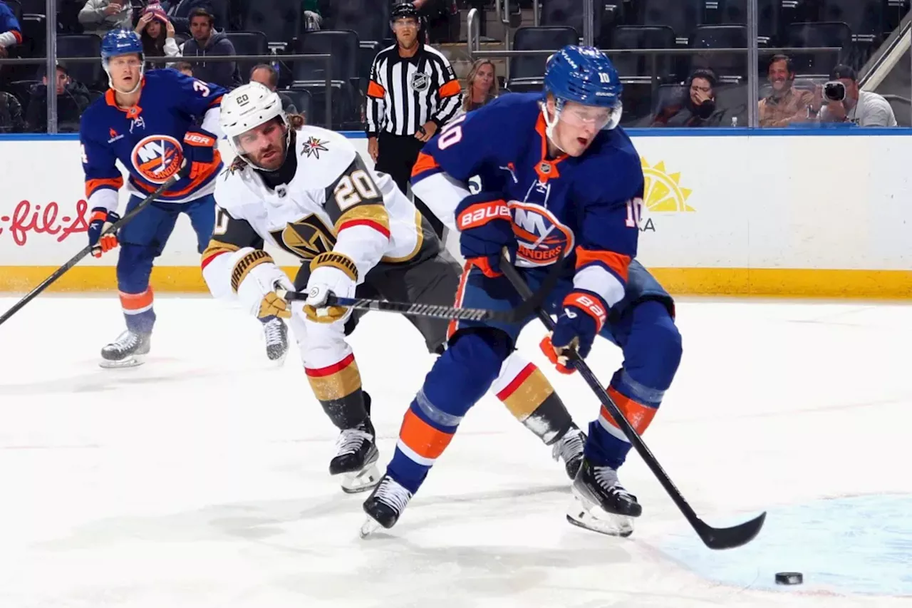 Holmstrom's Confidence and Experience Fuel Islanders' Offense