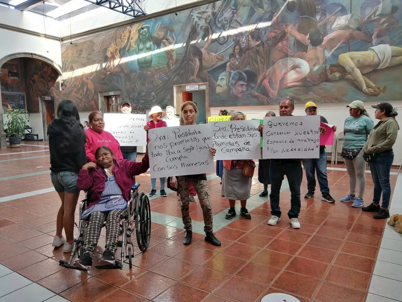 Protestan comerciantes del Atrio Parroquial en Acámbaro; exigen respetar su espacio