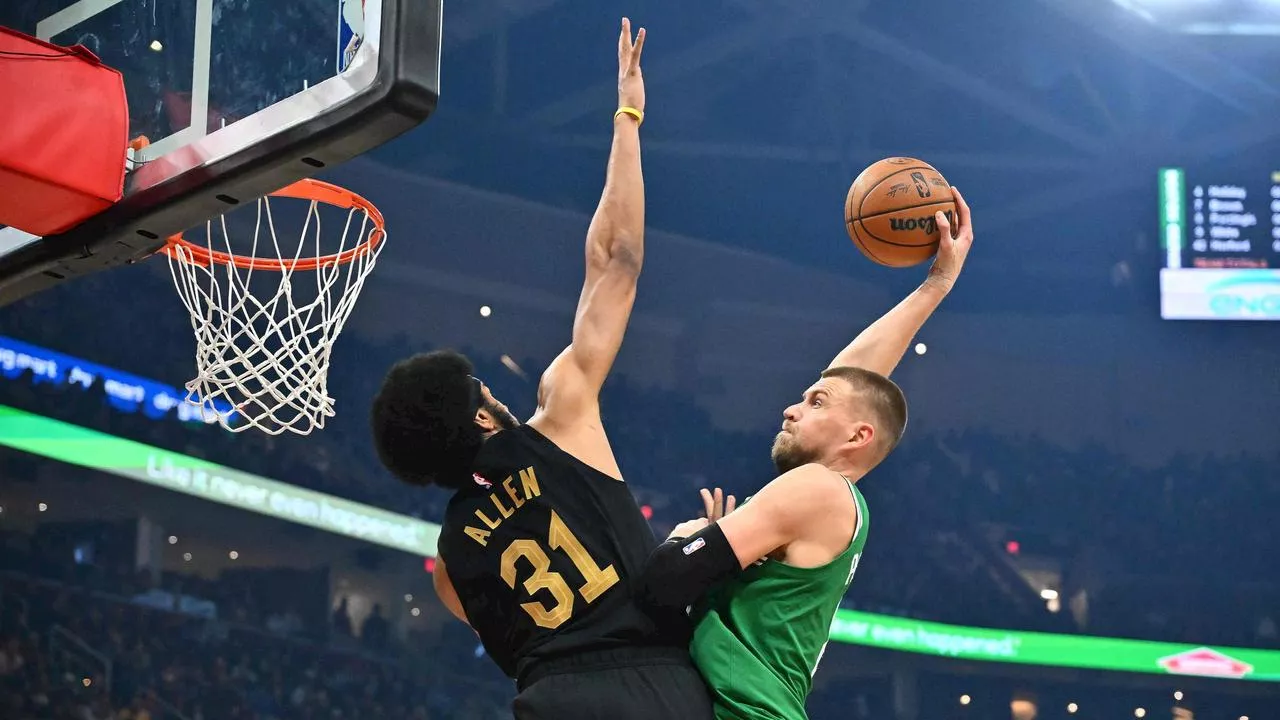 Boston Celtics besiegen Cleveland Cavaliers in großem NBA-Duell