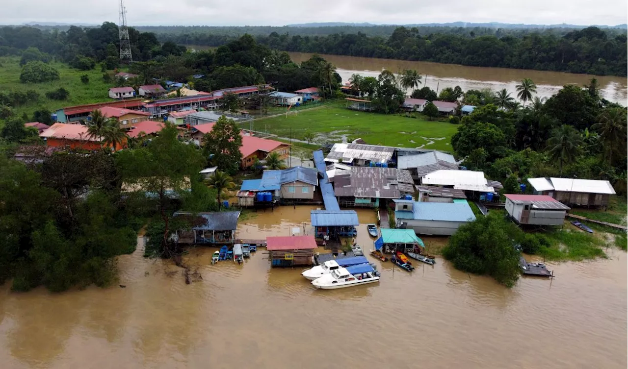 Flood Evacuees Drop in Sarawak, Rise in Sabah and Johor