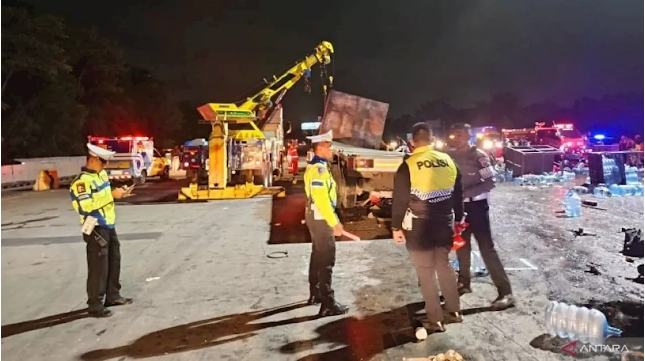 2 Gerbang Tol Ciawi Rusak Parah Usai Kecelakaan Maut yang Tewaskan 8 Orang