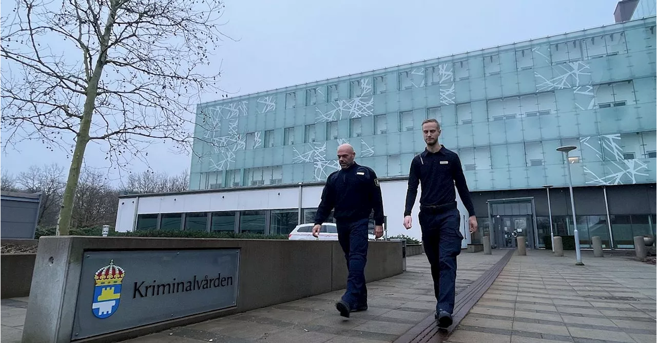 Ungdomshandläggare bryter isolering för häktade minderåriga i Helsingborg