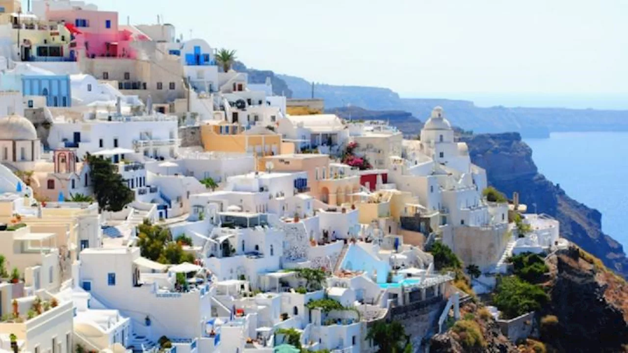 Santorini: Gempa Mengguncang Tempat Wisata Terkenal Yunani hingga Penduduk Mengungsi