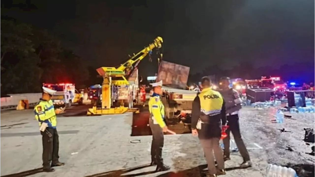 Kecelakaan Maut di Gerbang Tol Ciawi Menewaskan 8 Orang