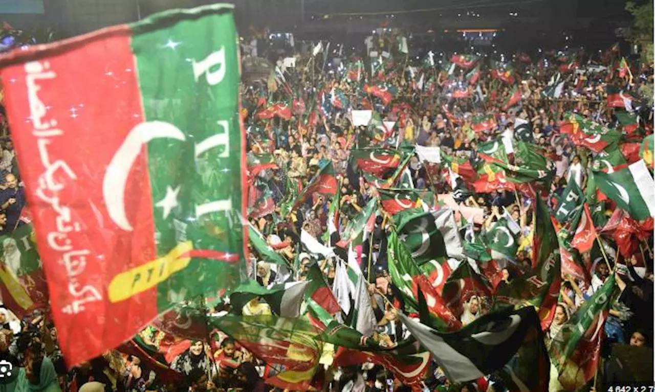 PTI faced with paucity of funds for its Swabi, Lahore rallies on Feb 8