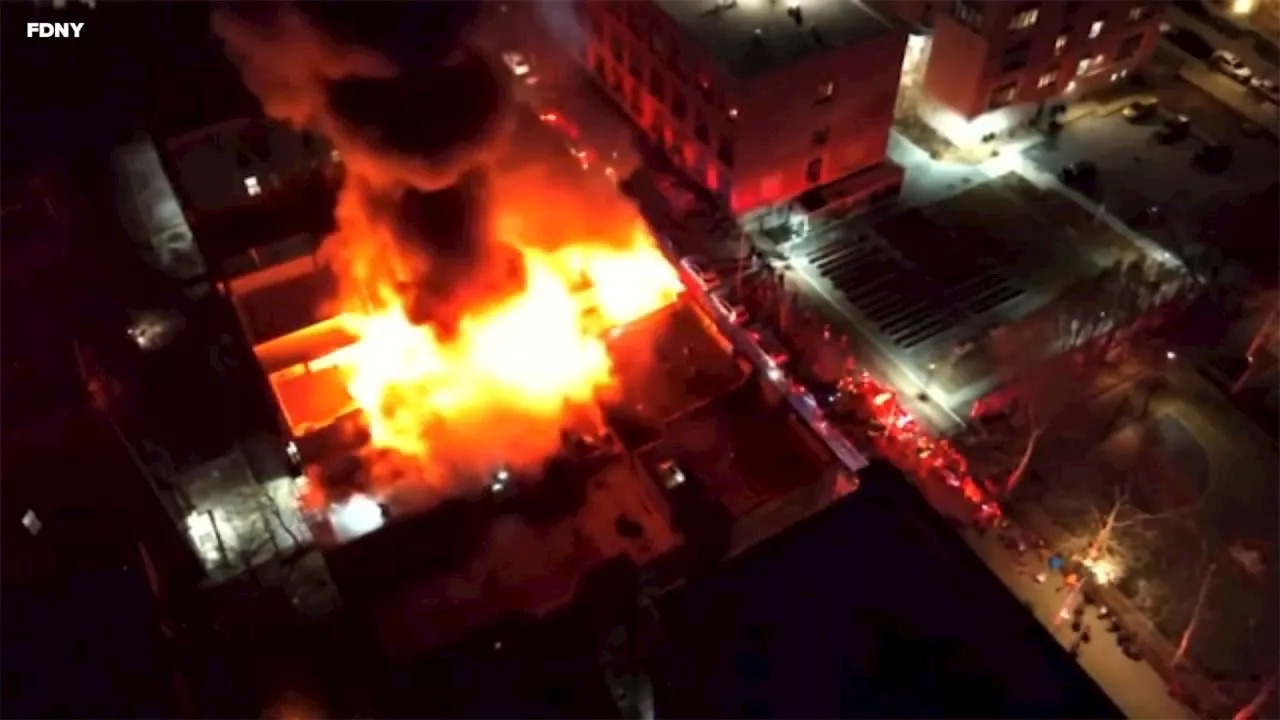 Massive fire injures 4 FDNY firefighters at vacant building in Harlem