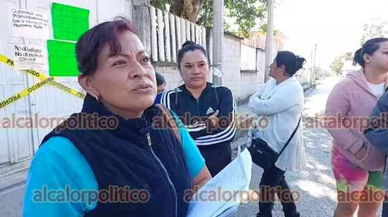 En Telebachillerato de Rafael Delgado no quieren a 4 docentes ni al Director