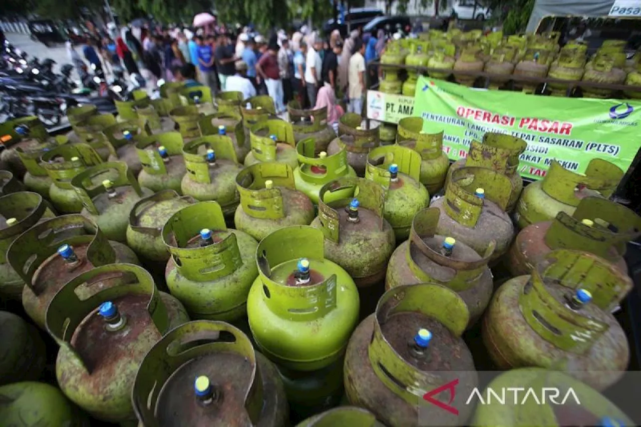 Operasi Pasar Gas Subsidi 3 Kilogram di Banda Aceh