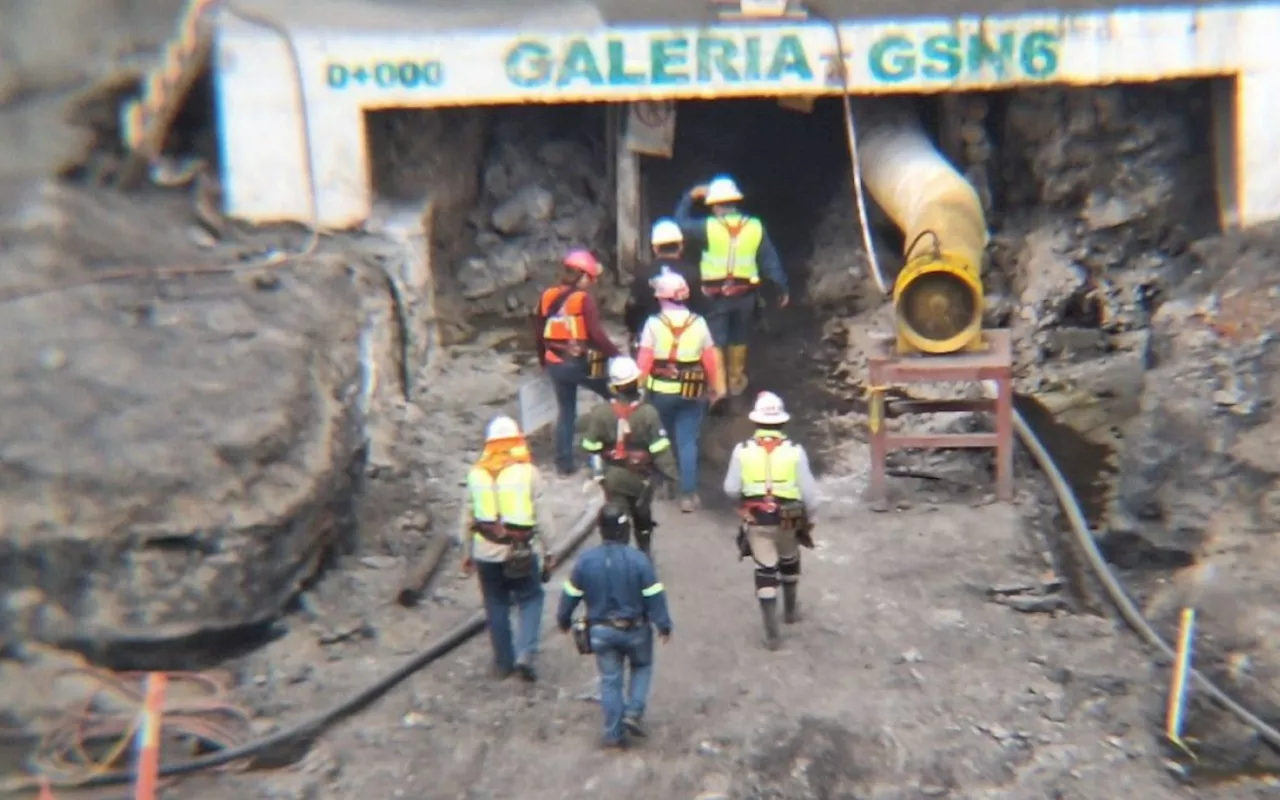 Hallazgo de restos óseos en la mina 'El Pinabete' revive la esperanza de encontrar a los 10 mineros atrapados