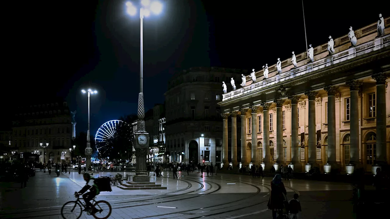 Bordeaux Modifie Son Plan d'Éclairage Public Face aux Inquiétudes des Habitants