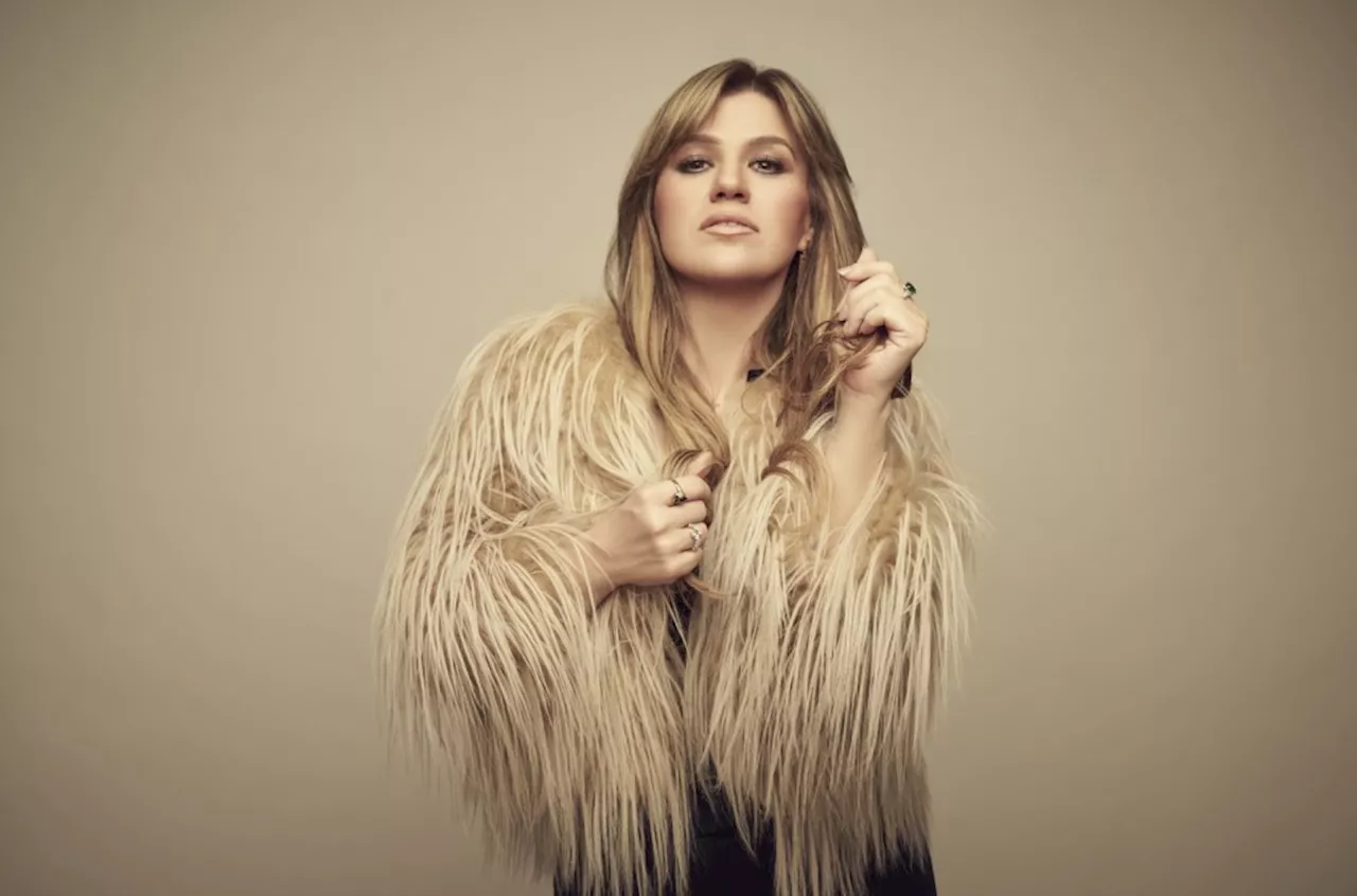 Kelly Clarkson Announces New Las Vegas Residency 'Studio Sessions' 