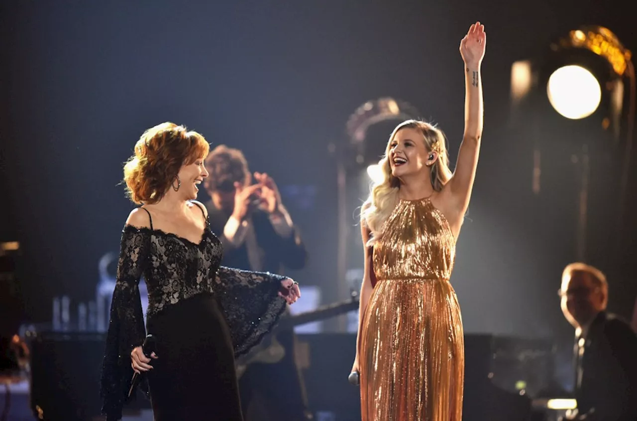 Reba McEntire Sends Encouraging Note and Tiara to Kelsea Ballerini for The Voice