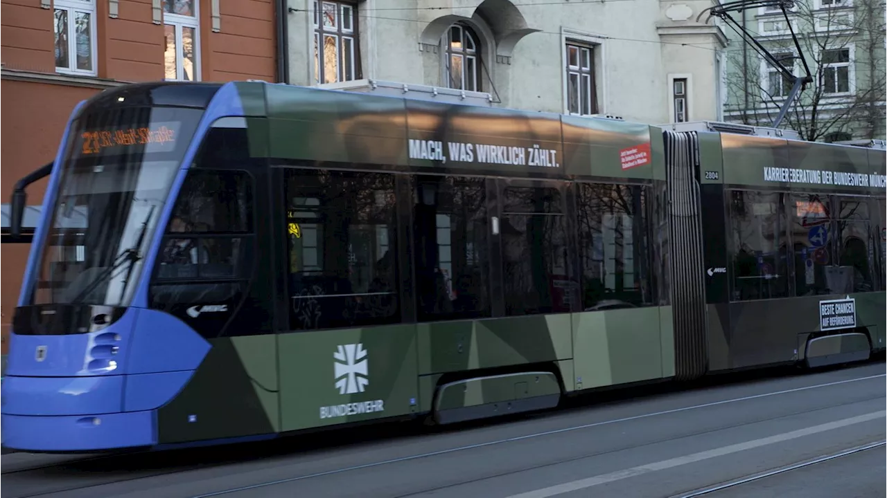 Trambahnfahrer verwehren Dienst an Bundeswehr-Werbe-Trams