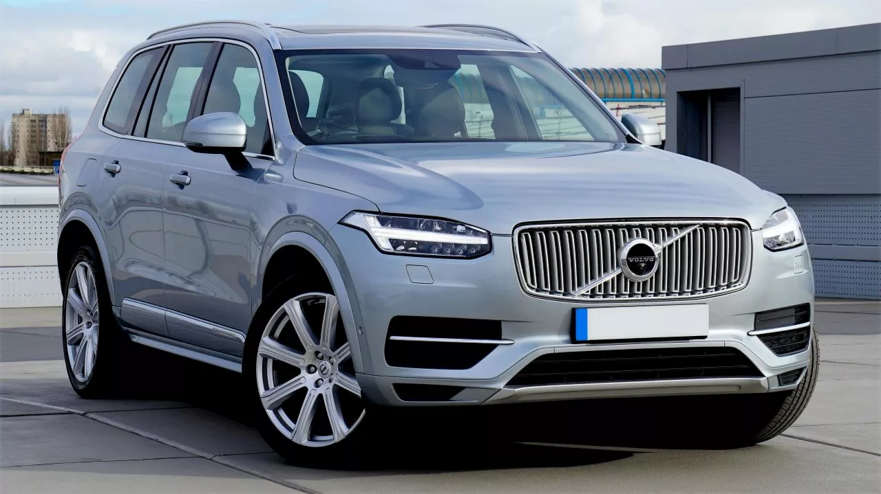 Volvo Recalls XC90 and XC40 Models Over Safety Concerns