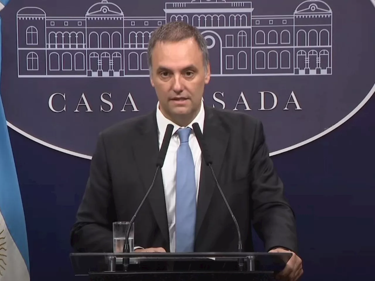 El Gobierno Prohíbe Tratamientos Quirúrgicos y Hormonales para Menores en Argentina