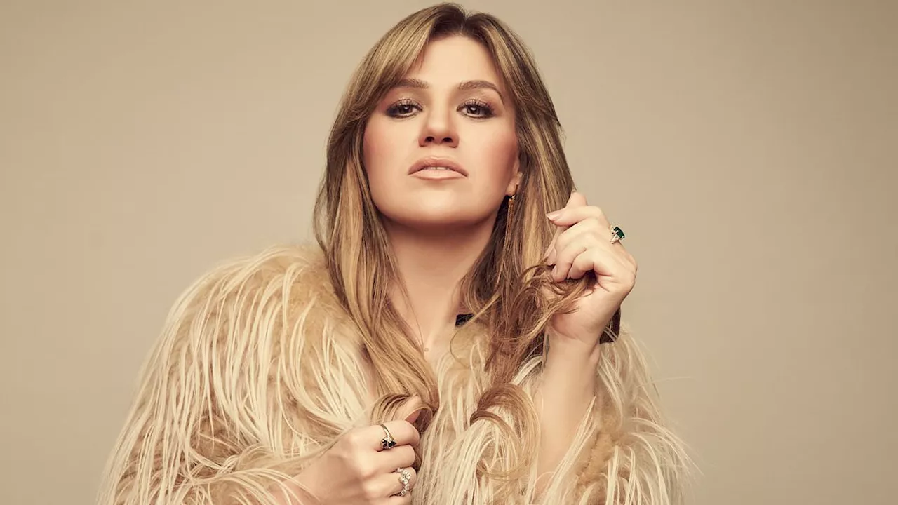 Kelly Clarkson, 42, gets a glow up for Las Vegas act after losing 60lbs without Ozempic