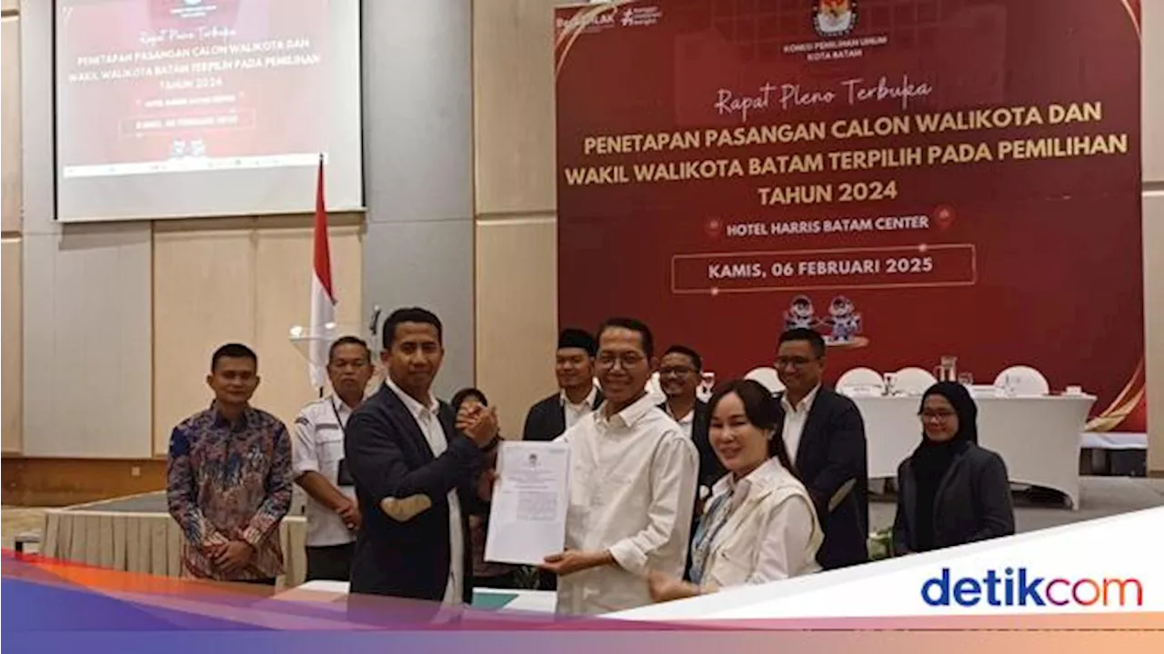 Amsakar-Li Claudia Ditetapkan Sebagai Wali Kota dan Wakil Wali Kota Batam