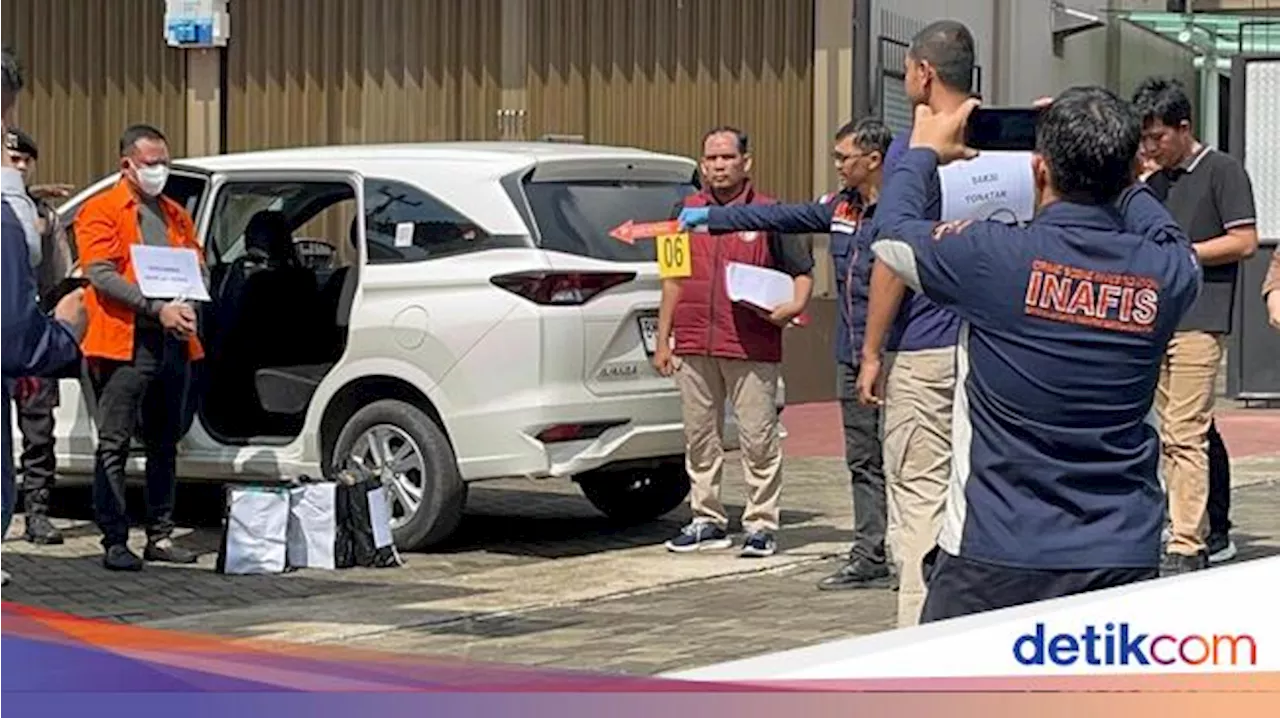 Rekonstruksi Kasus Narkoba Jaringan Helen: Didin Serahkan Rp 3 Miliar kepada Helen