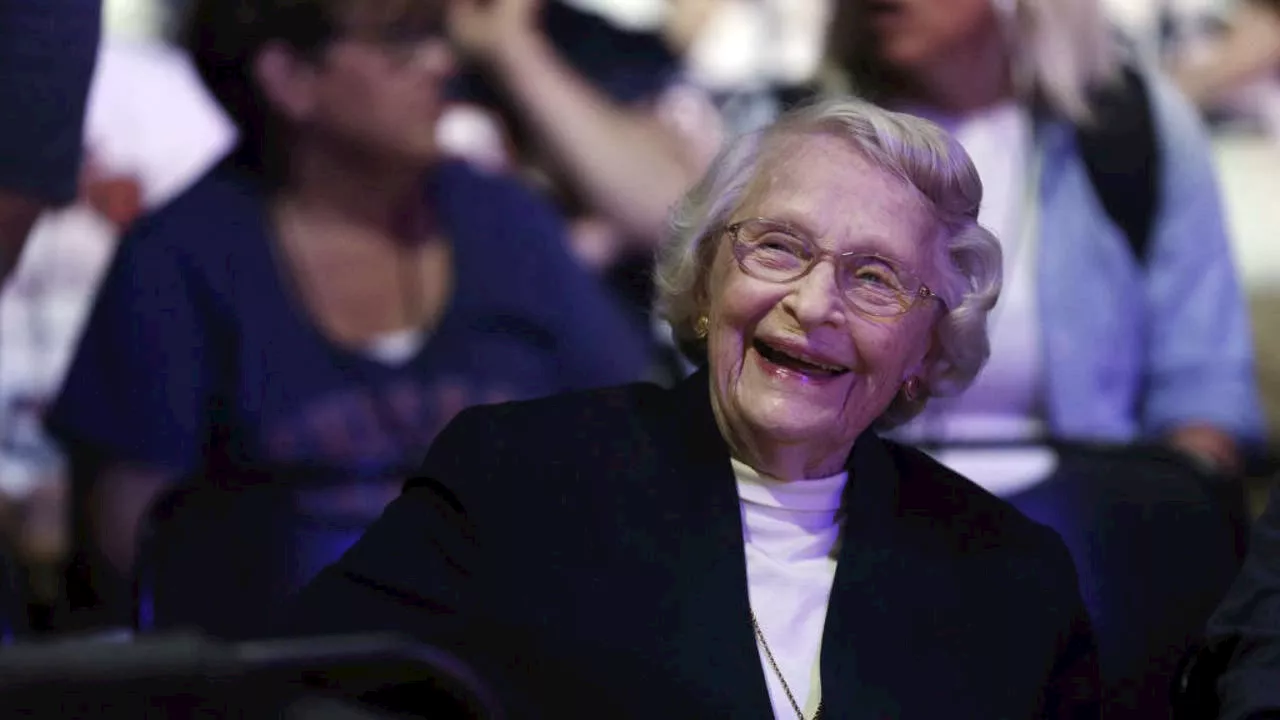 Virginia McCaskey, Longtime Owner of the Chicago Bears, Dies at 102