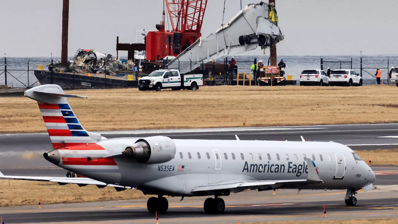 FAA, NTSB to Brief Senators After Deadly Mid-Air Collision Near Reagan National Airport