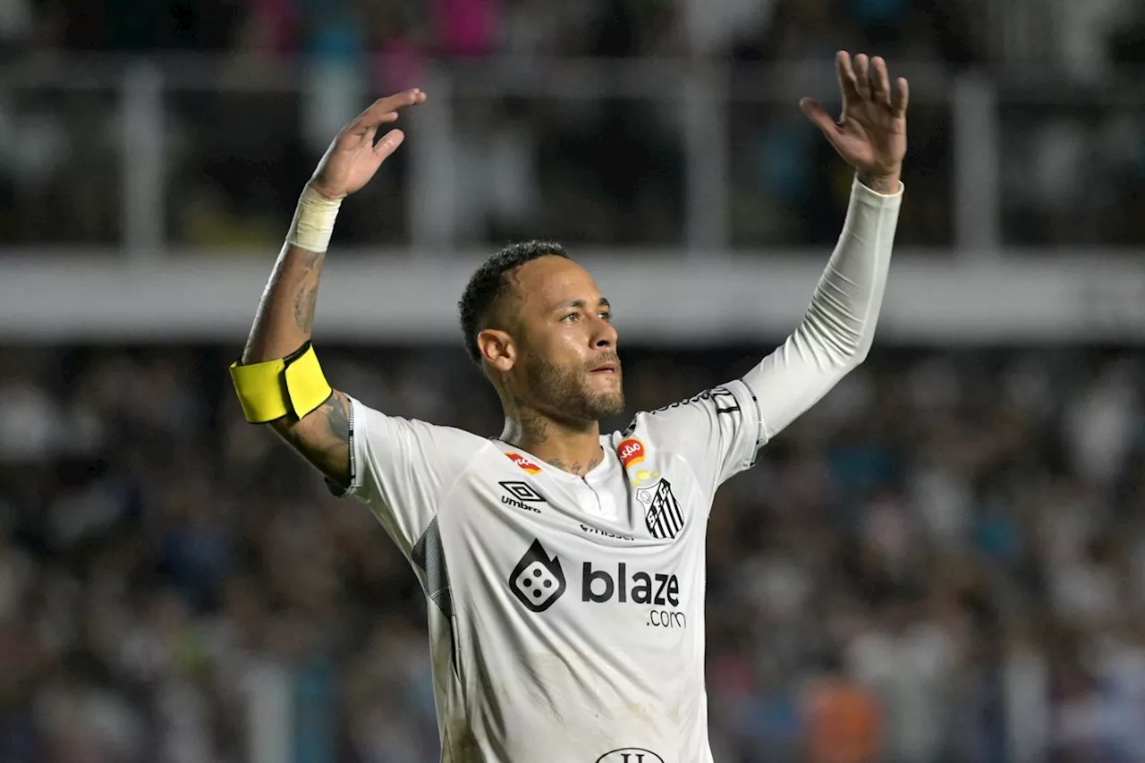 Neymar brilha na reestreia pelo Santos e recebe homenagem após boa atuação