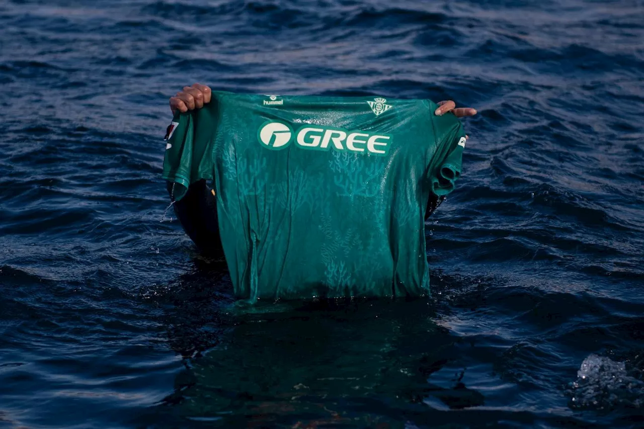 Le Betis Séville lance un maillot éco-responsable à partir d'une algue invasive