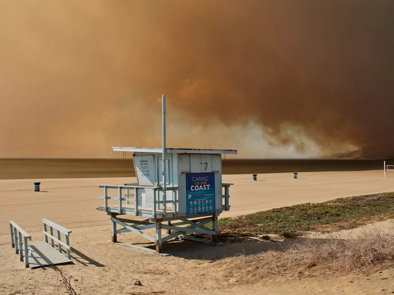 Pacific Palisades Fire Rages, Displacing Thousands, as Los Angeles Faces Other Emergencies and Legal Battles