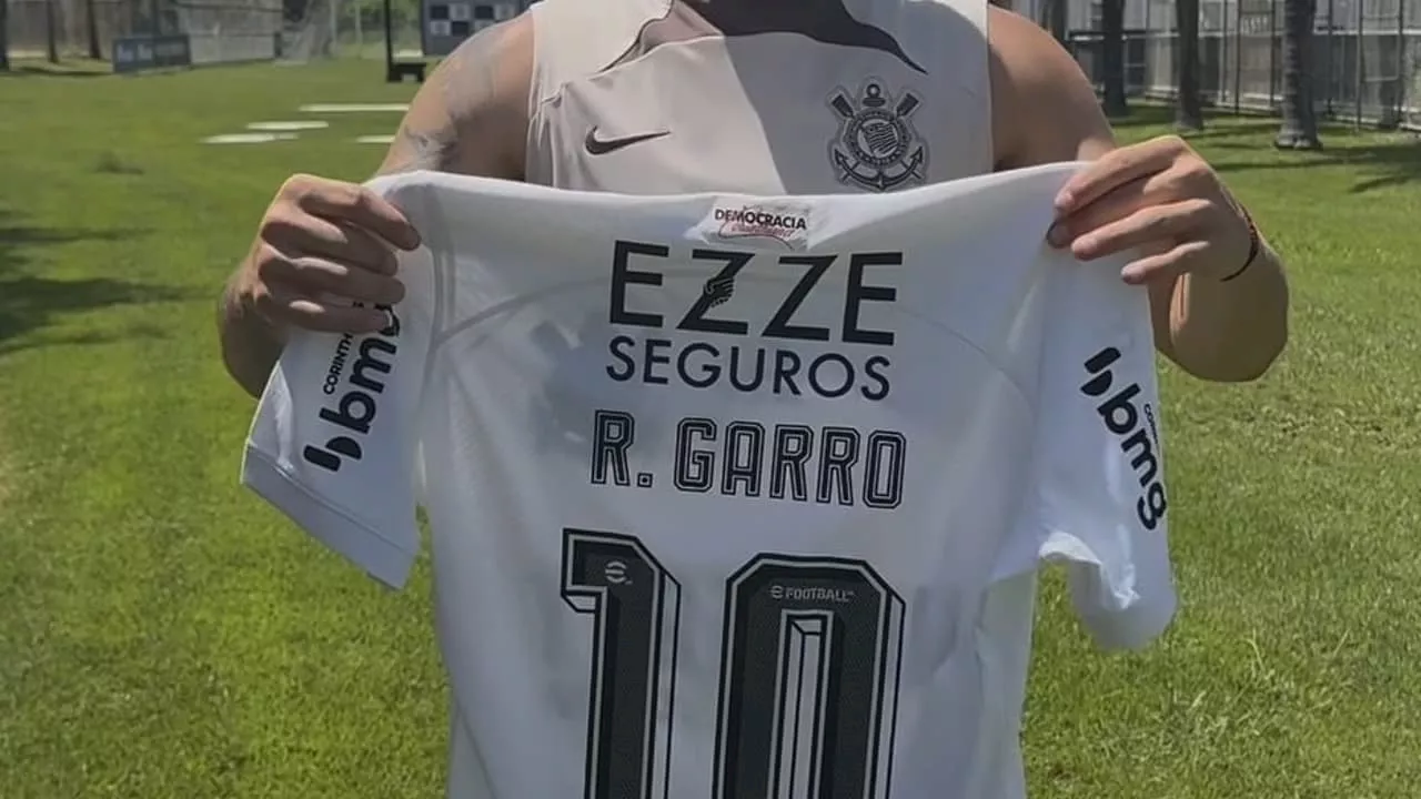 Disputa pela camisa 10 do Corinthians envolve Memphis Depay e Rodrigo Garro