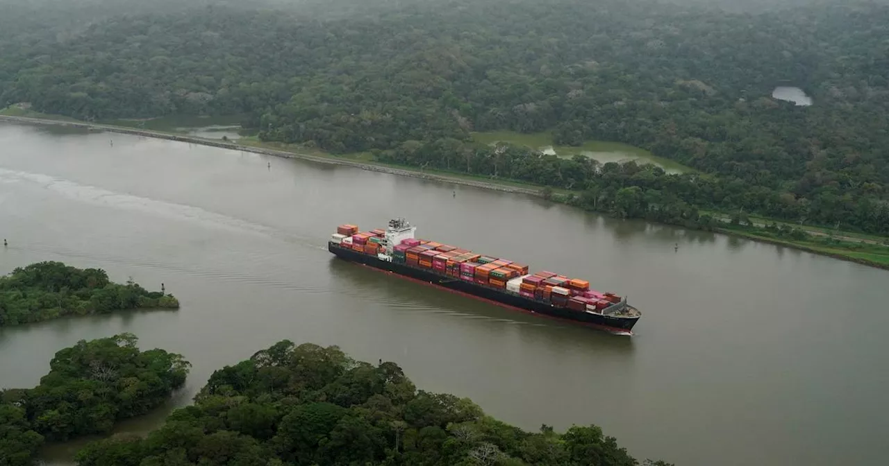 Les navires de l'État américain emprunteront gratuitement le Canal de Panama, annonce Washington