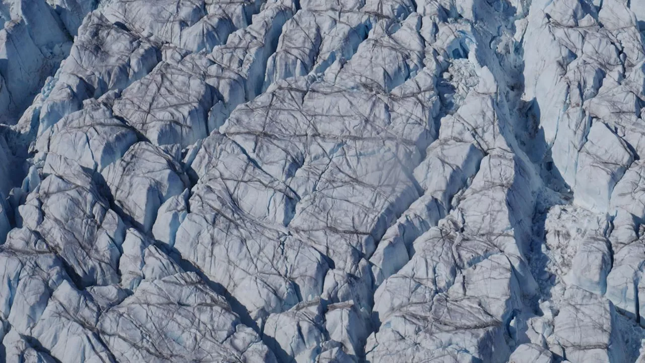 Greenland's Ice Sheet Unzipping Faster Than Thought, Study Finds