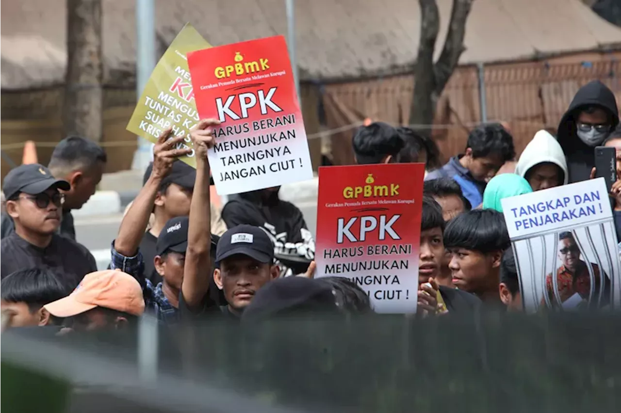 Hasto Berikan Rp400 Juta Bantu Harun Suap Wahyu di Kantor DPP PDIP