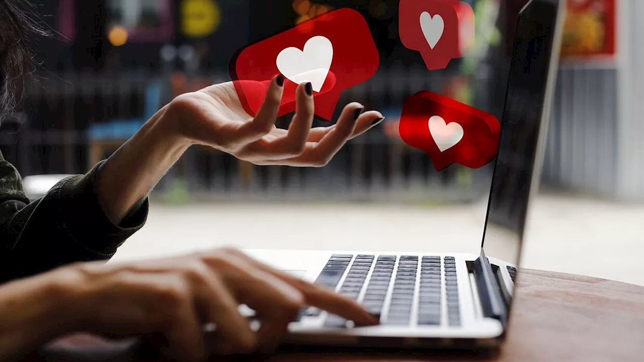 San Valentino: le frasi per celebrarlo nell'era digitale