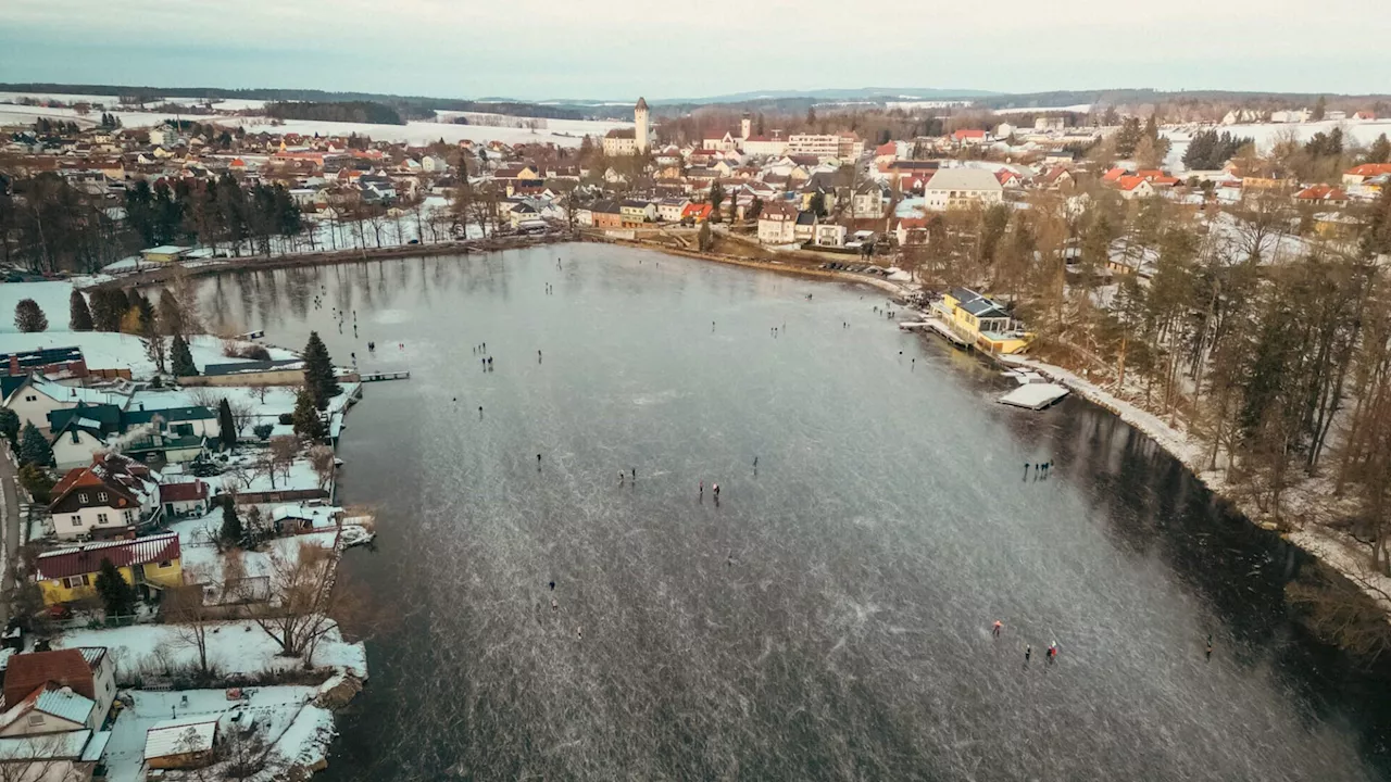 13 Hektar Natureisfläche am Stadtsee Allentsteig locken zum Eislaufen