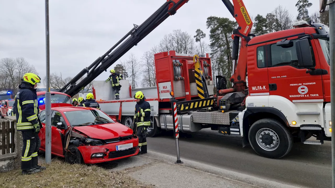 Fahrzeugbergung nach Unfall auf der Brunner Straße