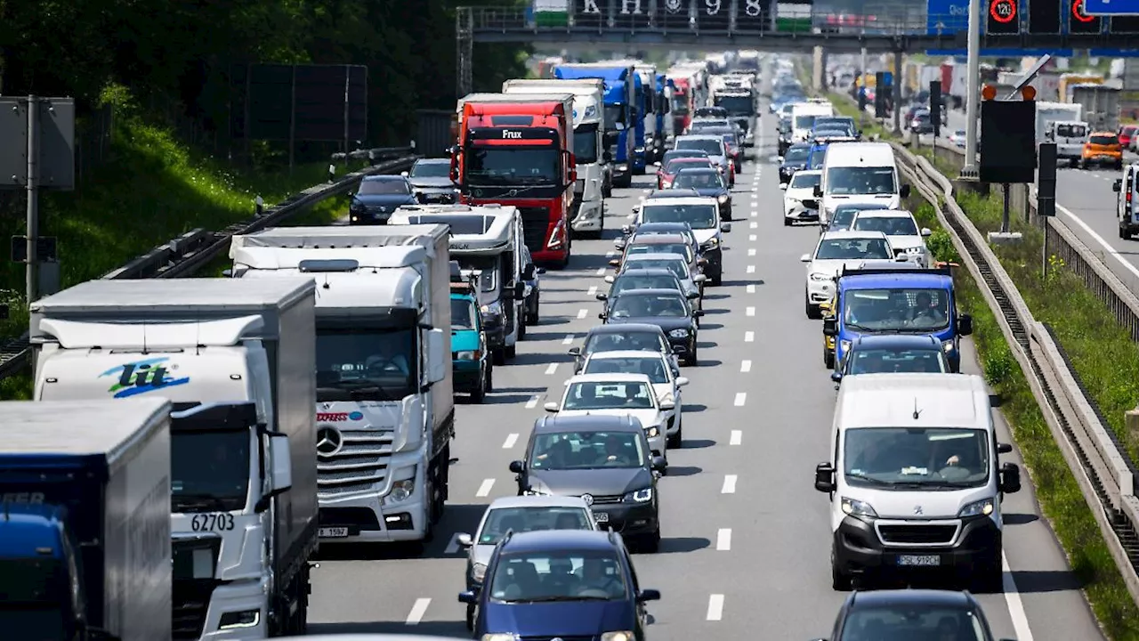 Niedersachsen & Bremen: Autofahrer standen mehr als 36.000 Stunden im Stau