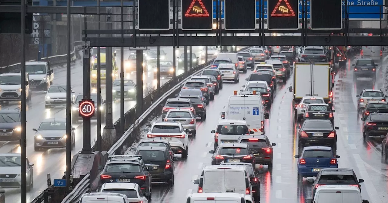 Steigende Staus auf deutschen Autobahnen: ADAC stellt Zahlen für 2024 vor