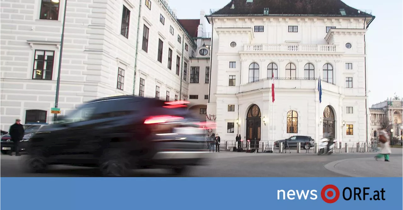 FPÖ-ÖVP-Verhandlungen: Warten auf Kickl-Besuch in Hofburg