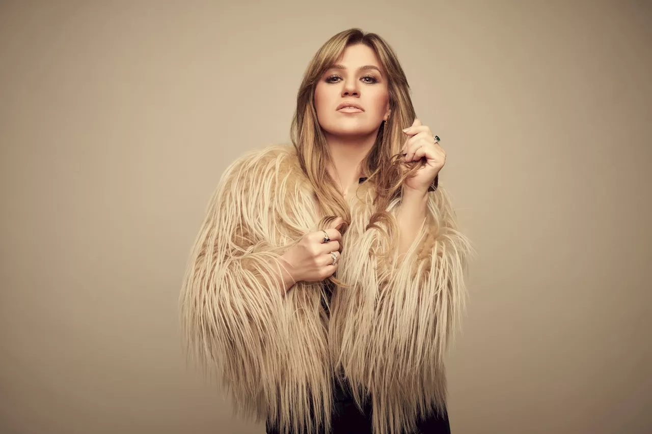 Kelly Clarkson Announces 'Studio Sessions' Las Vegas Residency