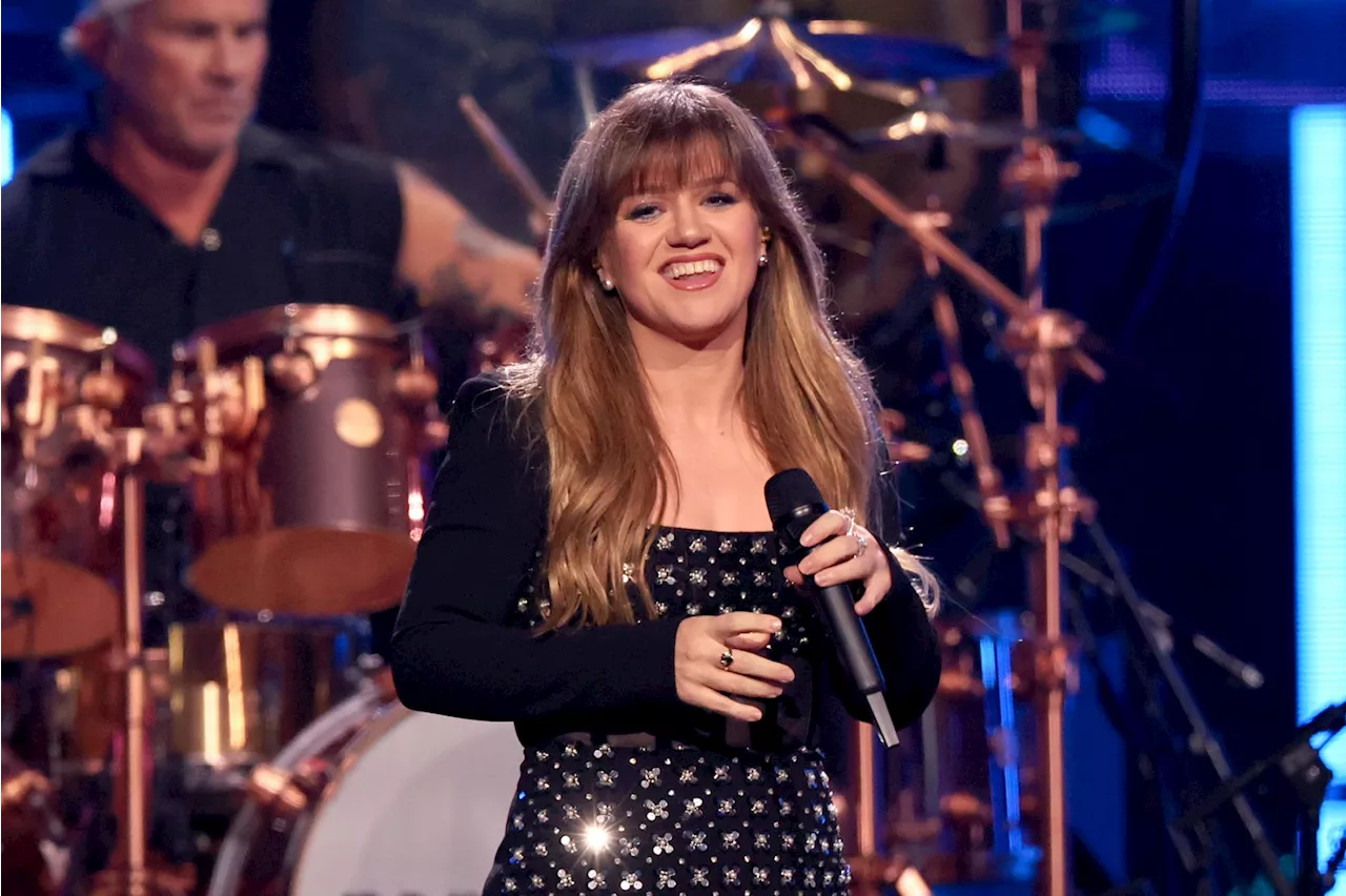 Kelly Clarkson Announces Las Vegas Residency 'Studio Sessions'