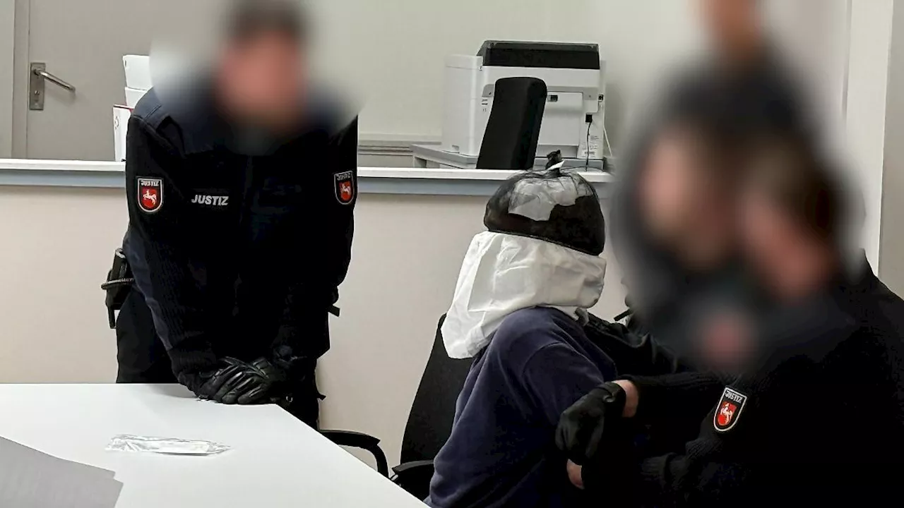 Lüneburg: Serien-Straftäter muss mit Spuckschutzmaske ins Gericht!