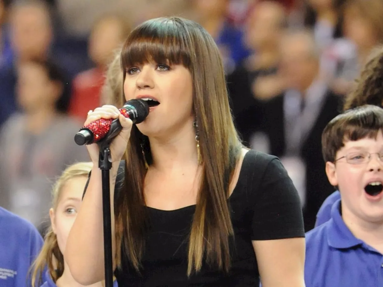 Every Celebrity Who Has Performed the National Anthem at the Super Bowl: 1986 to 2025