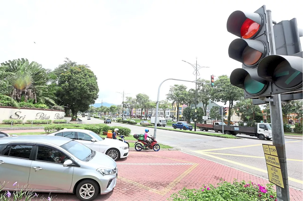 Running red light among most common offences in Selangor during CNY