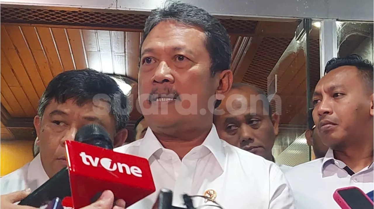 Menteri KKP Didesak Pertanggungjawabkan Jabatan Secara Moral-Politik Buntut Pagar Laut, Layak Direshuffle?