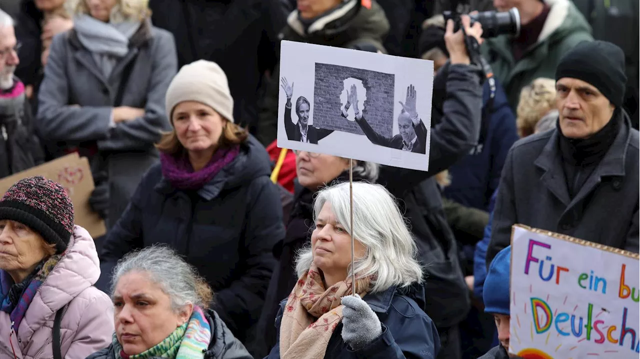 Omas gegen rechts, Klimaaktivisten und AfD-Gegendemo: Weitere Demos gegen rechts in Potsdam