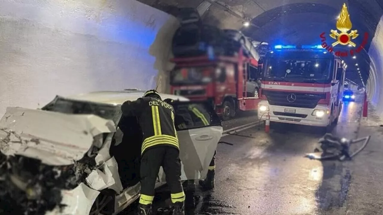 Tragico incidente sulla variante alla statale 16: morto un uomo di 43 anni