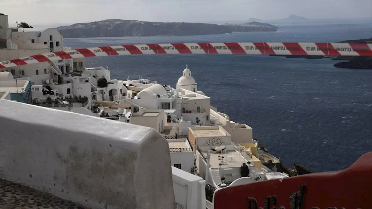 Greece Extends State of Emergency for Santorini as Seismic Activity Persists