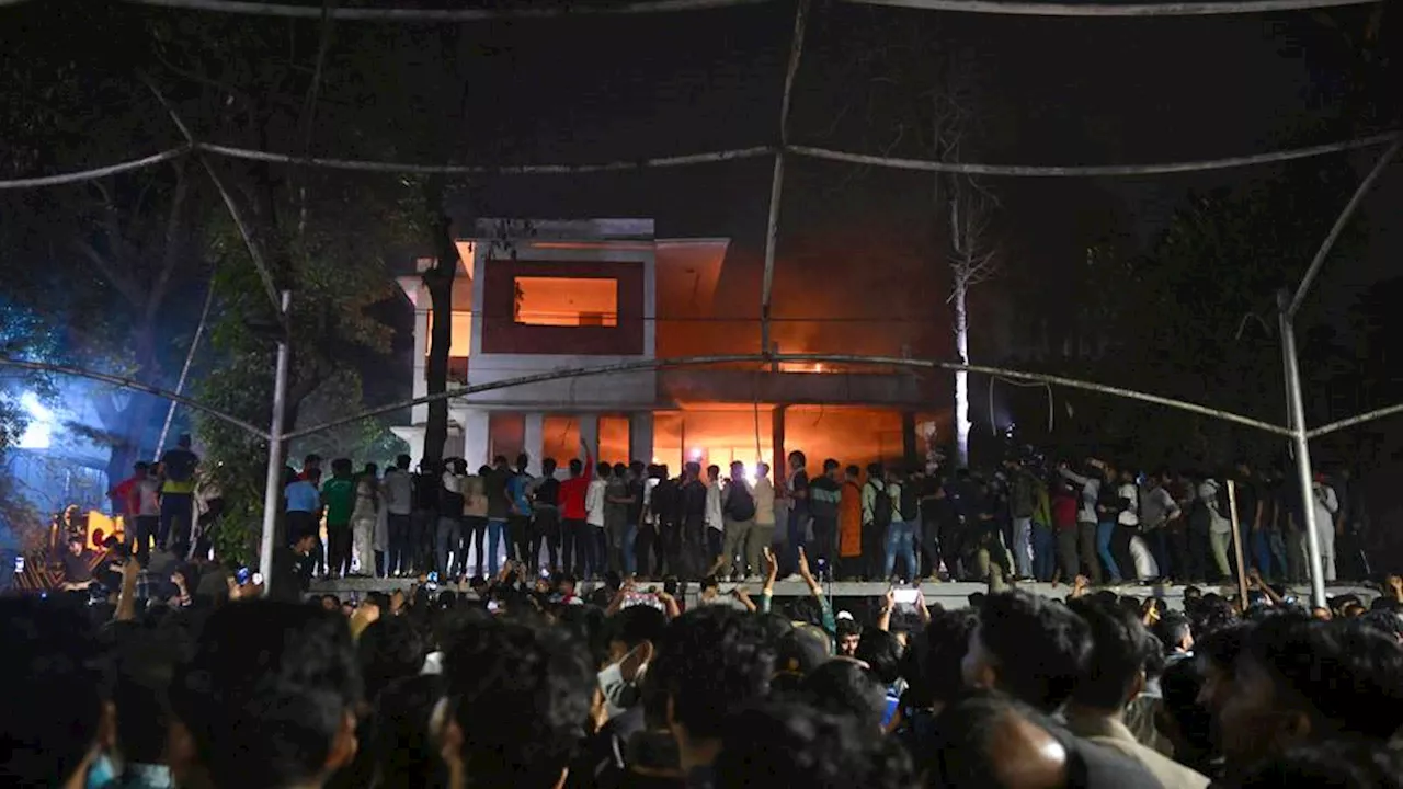 Why was Bangladesh founding father's house set ablaze by protesters?