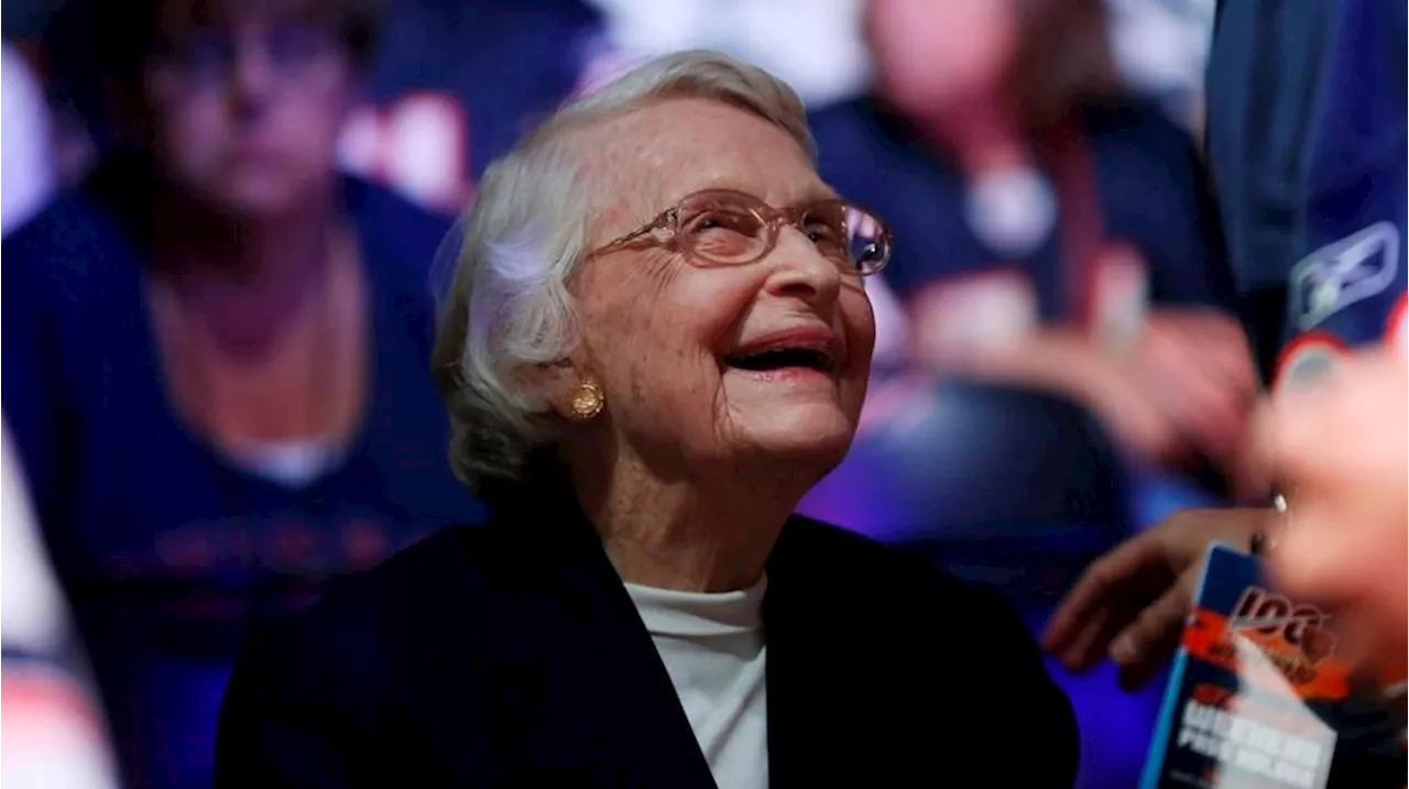 Virginia Halas McCaskey, Longtime Owner of Chicago Bears, Dies at 102