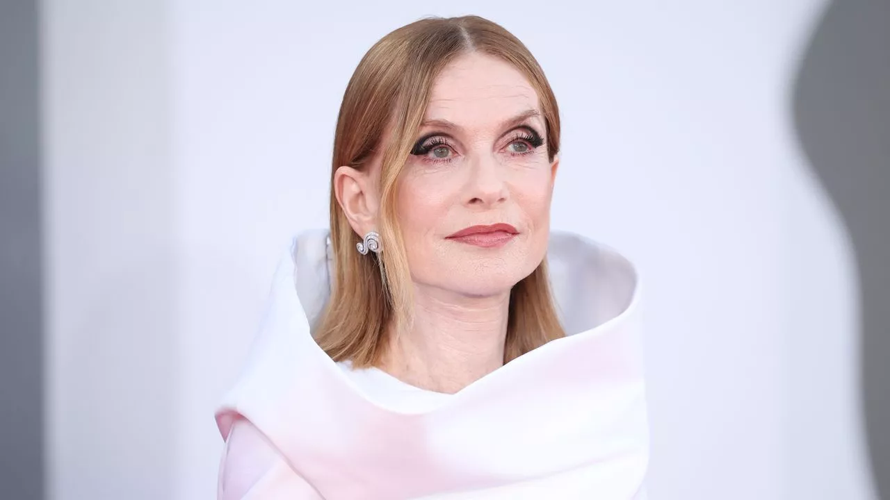 Isabelle Huppert dans la peau de la « comtesse Dracula » ?